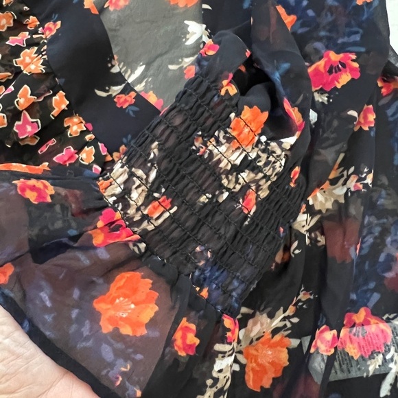 French Connection Sheer Floral Top EUC - Picture 6 of 7